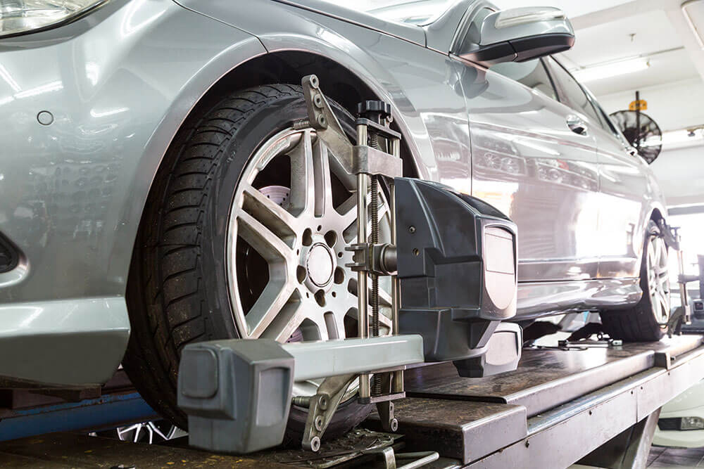 4 Signs Your Vehicle Needs Alignment
